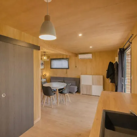 Bois Le Colibri à Chambley Hébergement de vacances *