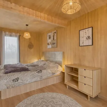 Holiday home Bois Le Colibri A Chambley *