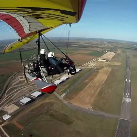 Bois Le Colibri A Chambley *