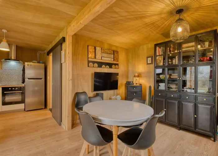 Holiday home Bois Le Colibri A Chambley *