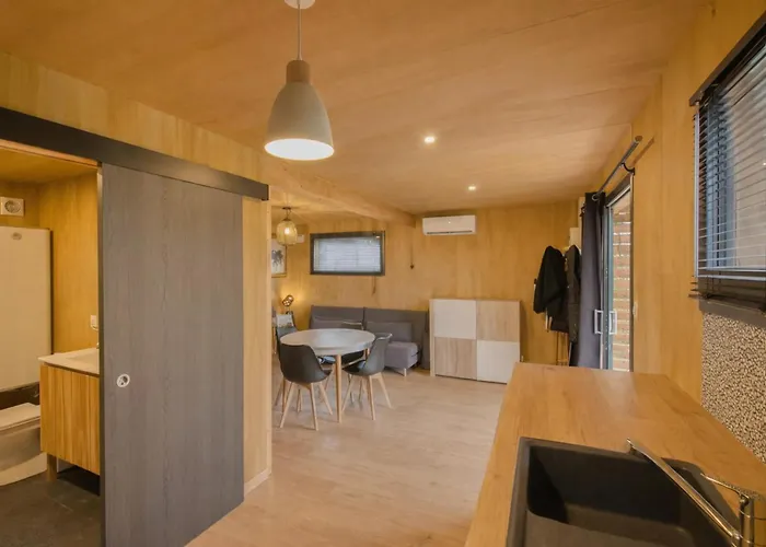 Bois Le Colibri à Chambley Hébergement de vacances *